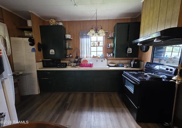 Photo 2 of Sale Pending at 300 Landry St, Sunset, LA 70584 | MLS# 2600006549 | Listing updated on 2026-09-11