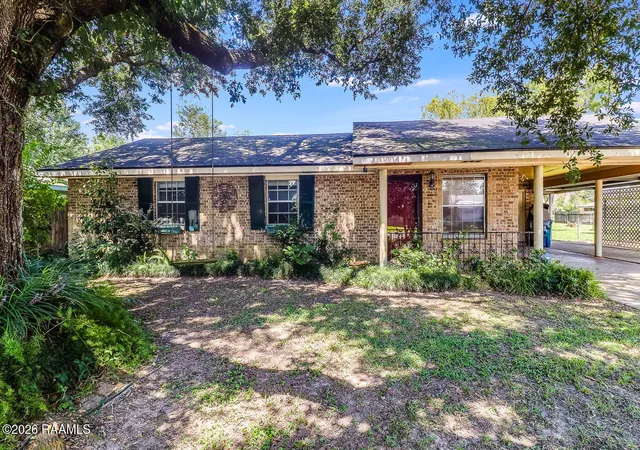 2nd image of 120 Burrow Dr, Scott, LA 70583 | MLS# 2600006523