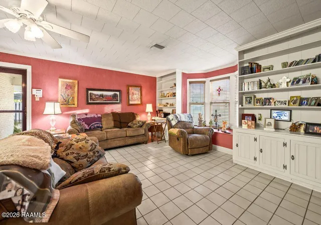 Photo 4 of Single family home for sale at 625 W 16th Street, Crowley, LA 70526 | MLS# 2600007320 | Listing updated on 2026-08-13