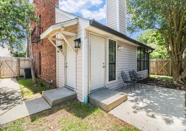 4th image of 200 Curtis St #D, Lafayette, LA 70506 | MLS# 2600006353