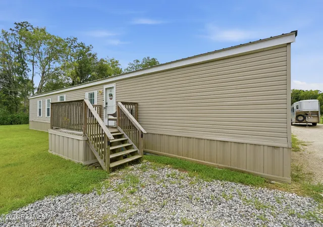 Homes for sale in Church Point, LA | 1855 Osage Trl, Church Point, LA 70525 | MLS# 2600005550