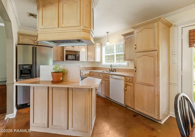 Photo 2 of Single family home for sale at 215 Julie Dr, Lafayette, LA 70508 | MLS# 2600007914 | Listing updated on 2026-09-16