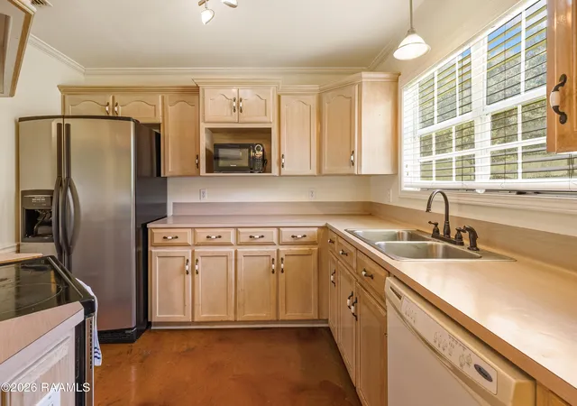 Photo 3 of Single family home for sale at 215 Julie Dr, Lafayette, LA 70508 | MLS# 2600007914 | Listing updated on 2026-09-16