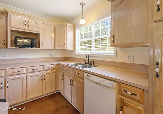 Photo 4 of Single family home for sale at 215 Julie Dr, Lafayette, LA 70508 | MLS# 2600007914 | Listing updated on 2026-09-16