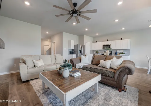 Photo 3 of Single family home for sale at 242 Cane Run Ct, Duson, LA 70529 | MLS# 2500001668 | Listing updated on 2026-09-11