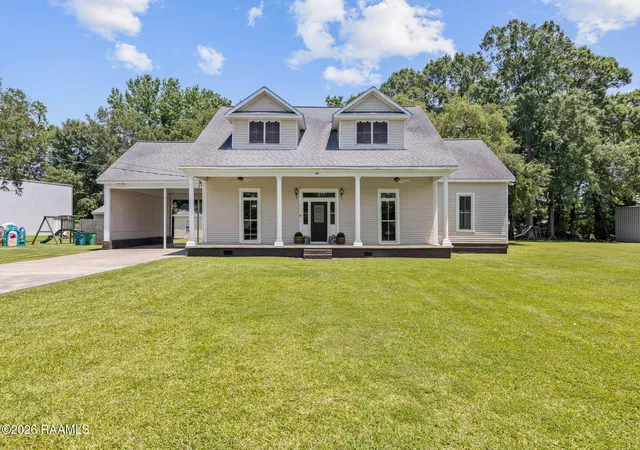 Homes for sale in New Iberia, LA | 408 Little Guy Ln, New Iberia, LA 70563 | MLS# 2600004391