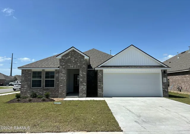 Photo 1 of Sale Pending at 201 Eagle Hts Dr, Duson, LA 70529 | MLS# 2600002991 | Listing updated on 2026-08-20