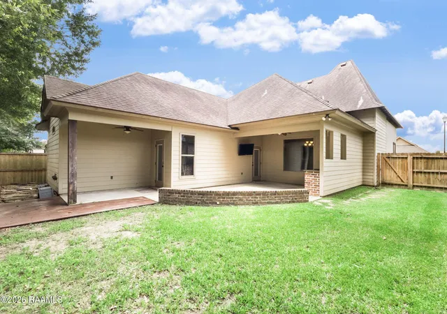 5th image of 203 Country Park Dr, Youngsville, LA 70592 | MLS# 2600005656