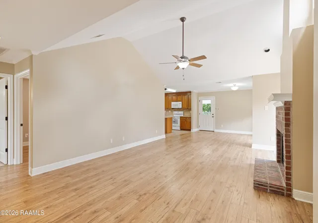 Photo 3 of Sale Pending at 212 Shadowbrush Bnd, Lafayette, LA 70506 | MLS# 2600007836 | Listing updated on 2026-08-24
