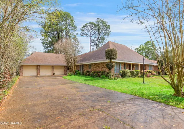 Homes for sale in Opelousas, LA | 941 Anthony Ave, Opelousas, LA 70570 | MLS# 2020022010