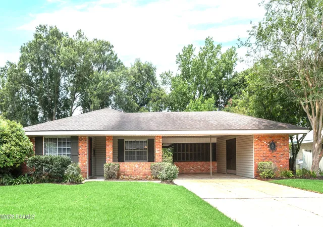 1st image of 418 Corona Dr, Lafayette, LA 70503 | MLS# 2600005867