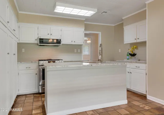 4th image of 418 Corona Dr, Lafayette, LA 70503 | MLS# 2600005867