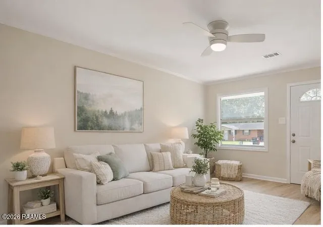 Photo 3 of Single family home for sale at 204 Eastland Dr, Lafayette, LA 70503 | MLS# 2600003211 | Listing updated on 2026-09-02