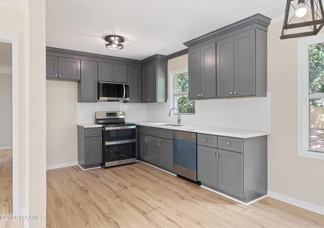 Photo 4 of Single family home for sale at 204 Eastland Dr, Lafayette, LA 70503 | MLS# 2600003211 | Listing updated on 2026-09-02