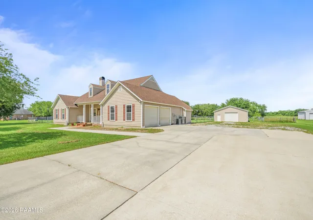 5th image of 8022 Sidney Gautreaux Rd, Abbeville, LA 70510 | MLS# 2600006749