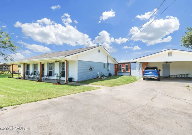 3rd image of 1012 Juleau Champagne Rd, Breaux Bridge, LA 70517 | MLS# 2600007693