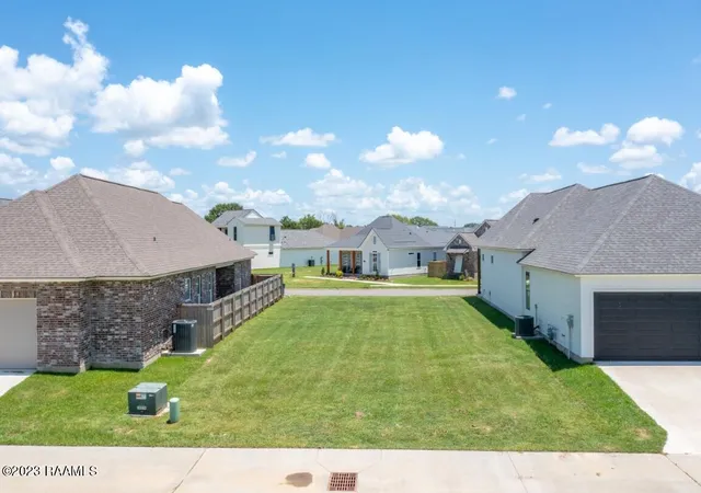 3rd image of 108 Oak Village Dr, Scott, LA 70583 | MLS# 23006596