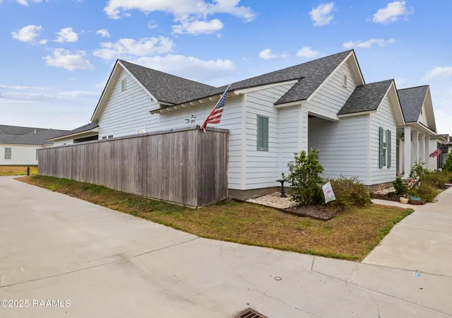 19th image of 114 San Juan Ln, Youngsville, LA 70592 | MLS# 2500004956