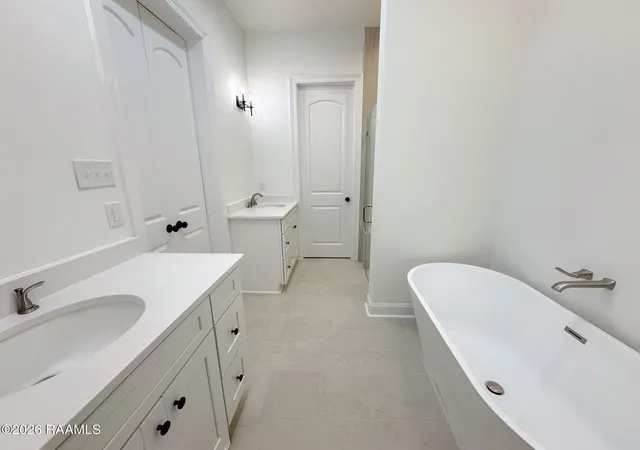 4th image of 302 Cypress Ridge Dr, New Iberia, LA 70563 | MLS# 2600004101