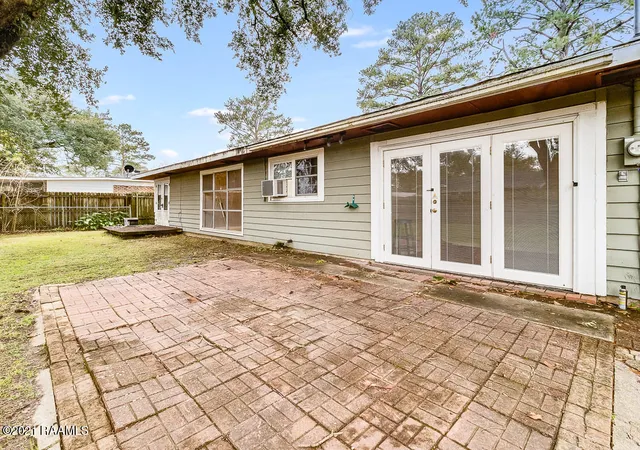 Homes for sale in Lafayette, LA | 220 Attakapas Rd, Lafayette, LA 70501 | MLS# 20008704