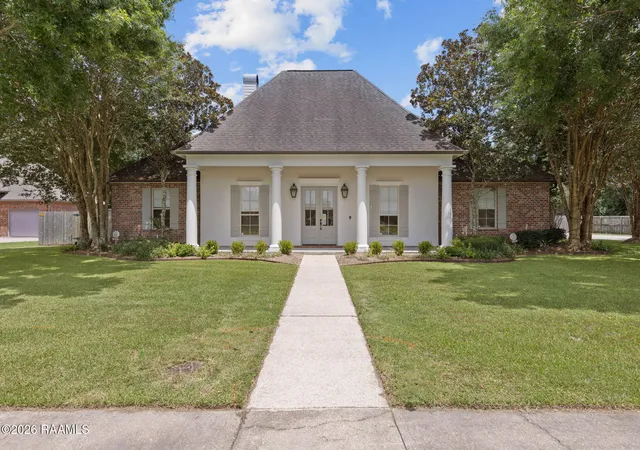 1st image of 208 Hundred Oaks Dr, Youngsville, LA 70592 | MLS# 2600006823