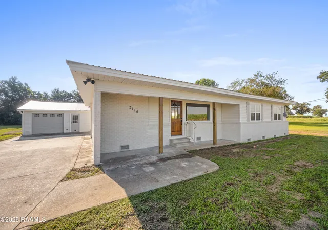 Photo 4 of Sale Pending at 3116 Catahoula Hwy, Saint Martinville, LA 70582 | MLS# 2600008170 | Listing updated on 2026-09-10