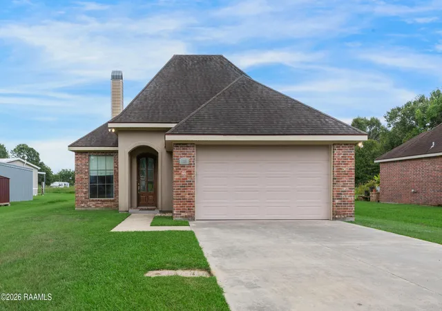 1st image of 105 Rodeo Dr, Lafayette, LA 70508 | MLS# 2600005427