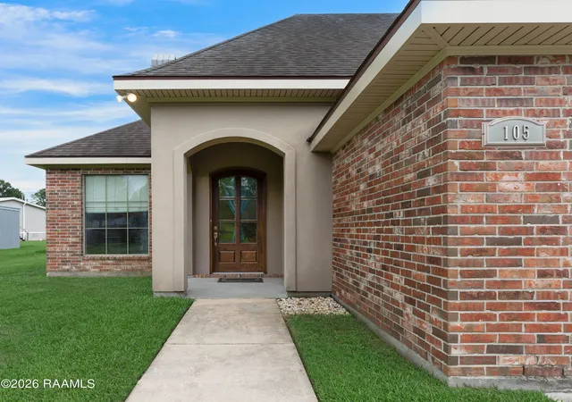 2nd image of 105 Rodeo Dr, Lafayette, LA 70508 | MLS# 2600005427