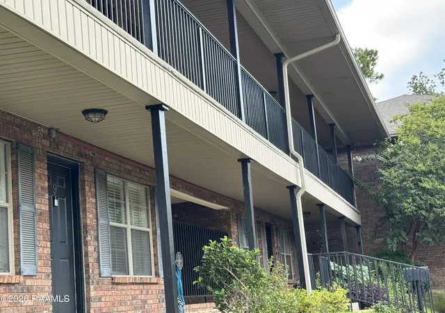2nd image of 112 Hillside Dr #10, Lafayette, LA 70503 | MLS# 2600006291