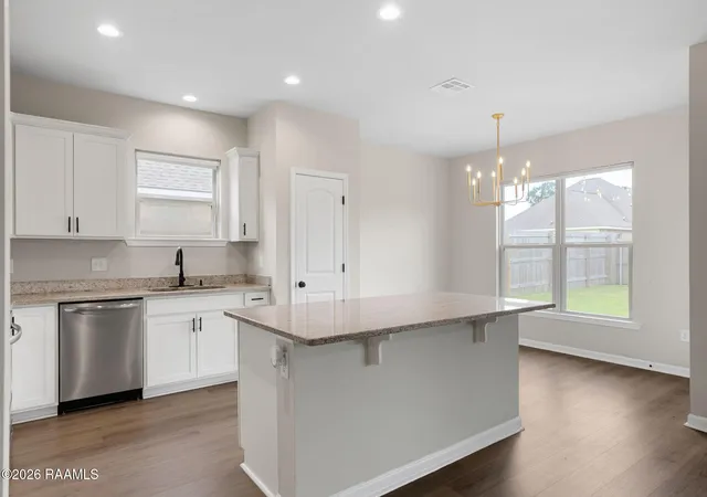 Photo 4 of Single family home for sale at 211 Sparkling Meadows Ln, Lafayette, LA 70506 | MLS# 2600006268 | Listing updated on 2026-08-19