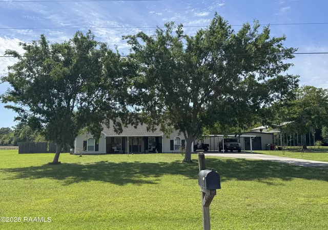 Photo 2 of Single family home for sale at 261 Bulldog Ln, Iota, LA 70543 | MLS# 2600003141 | Listing updated on 2026-09-01