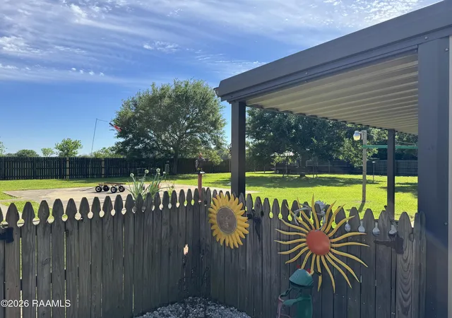 Photo 4 of Single family home for sale at 261 Bulldog Ln, Iota, LA 70543 | MLS# 2600003141 | Listing updated on 2026-09-01