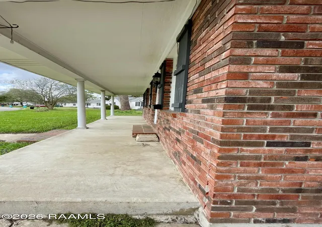 2nd image of 1359 Cherokee Dr, Opelousas, LA 70570 | MLS# 2600007241