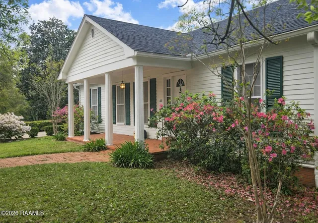 Homes for sale in Franklin, LA | 222 Katy Cir, Franklin, LA 70538 | MLS# 2600002163
