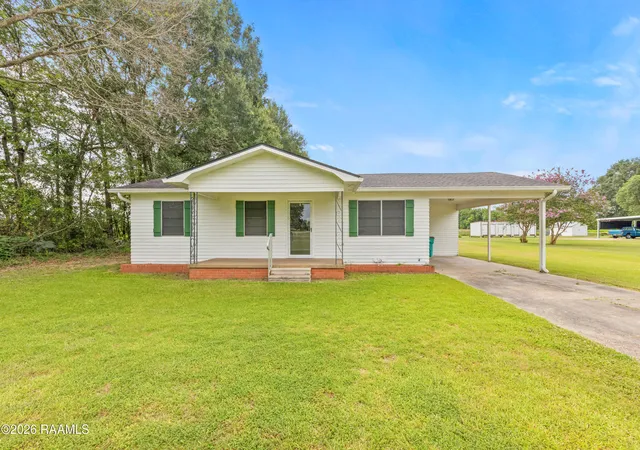 Homes for sale in Church Point, LA | 716 Louisiana 35, Church Point, LA 70525 | MLS# 2600004979