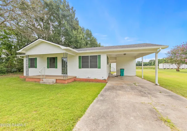 Homes for sale in Church Point, LA | 716 Louisiana 35, Church Point, LA 70525 | MLS# 2600004979