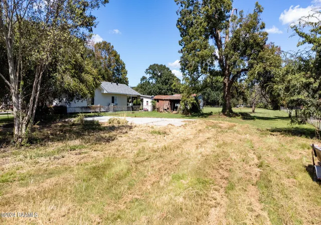Photo 4 of Land for sale at 1013 S Main St, Breaux Bridge, LA 70517 | MLS# 2500004040 | Listing updated on 2026-09-09