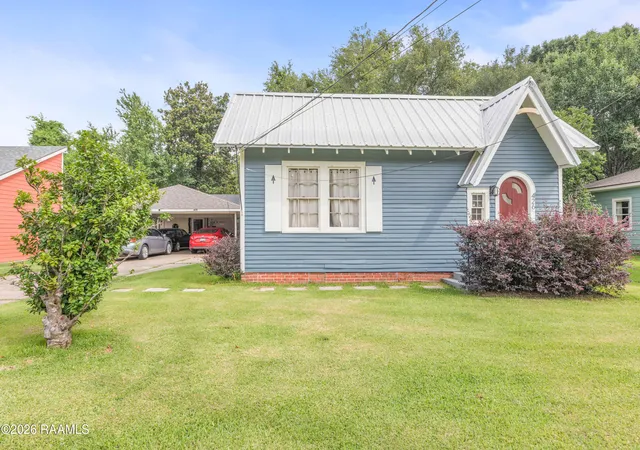 1st image of 426 Bellevue St, Lafayette, LA 70506 | MLS# 2600006306