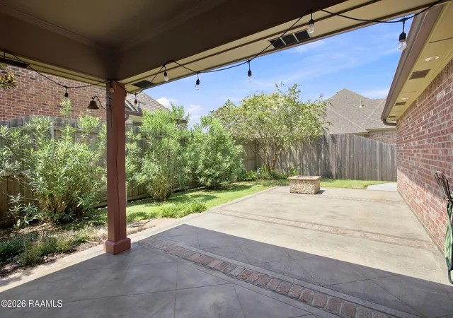 Photo 3 of Single family home for sale at 100 Gatesmere Ct, Lafayette, LA 70508 | MLS# 2600008161 | Listing updated on 2026-09-04