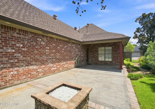 Photo 4 of Single family home for sale at 100 Gatesmere Ct, Lafayette, LA 70508 | MLS# 2600008161 | Listing updated on 2026-09-04
