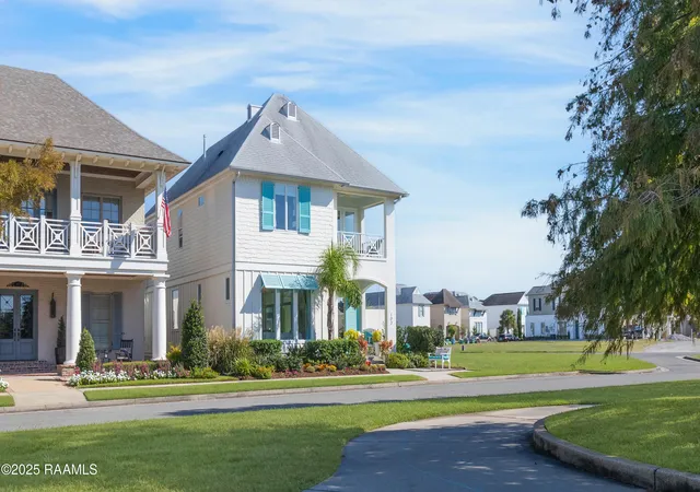 4th image of 102 Shore Dr, Youngsville, LA 70592 | MLS# 2600005893