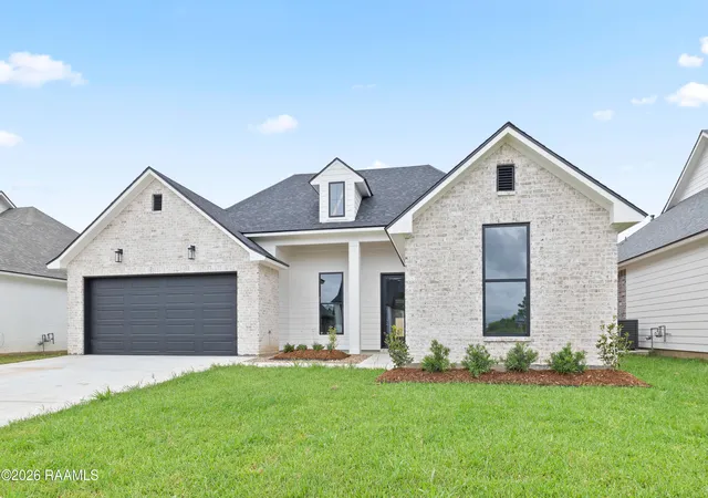 Homes for sale in Broussard, LA | 105 Fountain Meadow Dr, Broussard, LA 70518 | MLS# 2600000884