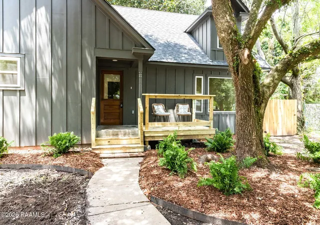 Photo 2 of Single family home for sale at 214 Stephens St, Lafayette, LA 70506 | MLS# 2600007436 | Listing updated on 2026-09-14
