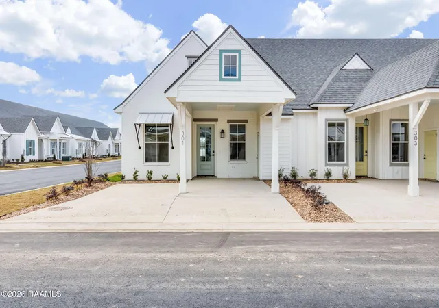 Photo 3 of Townhouse for sale at 301 Edsall Ln, Lafayette, LA 70503 | MLS# 2600007930 | Listing updated on 2026-08-26