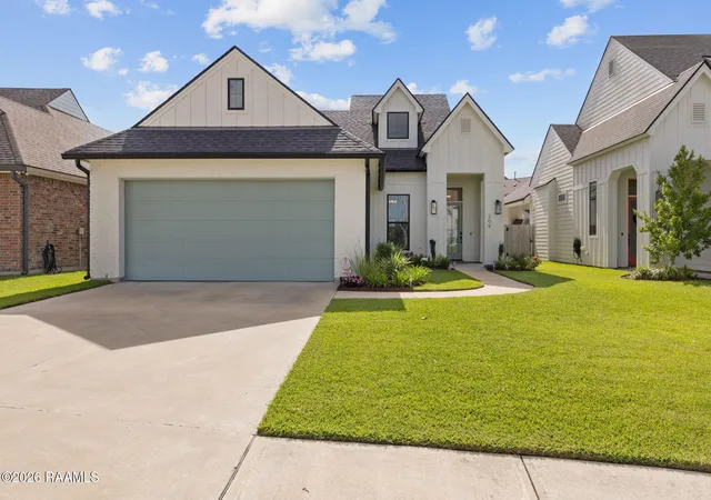 Homes for sale in Youngsville, LA | 209 San Domingo Dr, Youngsville, LA 70592 | MLS# 2600005530