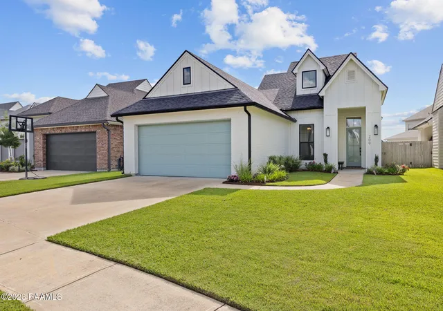 Homes for sale in Youngsville, LA | 209 San Domingo Dr, Youngsville, LA 70592 | MLS# 2600005530