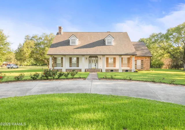 3rd image of 1110 Mardi Gras Rd, Carencro, LA 70520 | MLS# 2600000698