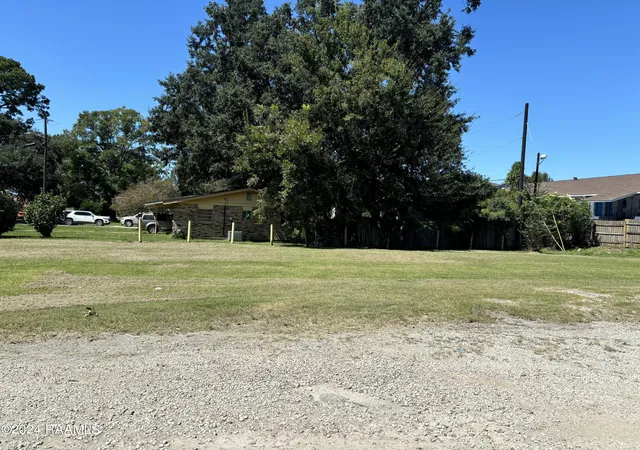 Photo 2 of Land for sale at 219 Chalmette Dr #28, Lafayette, LA 70501 | MLS# 2500004206 | Listing updated on 2025-10-07