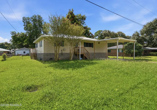 2nd image of 705 Lillian St, New Iberia, LA 70560 | MLS# 2600007853