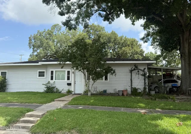 Homes for sale in Eunice, LA | 650 W Walnut Ave, Eunice, LA 70535 | MLS# 2600004856